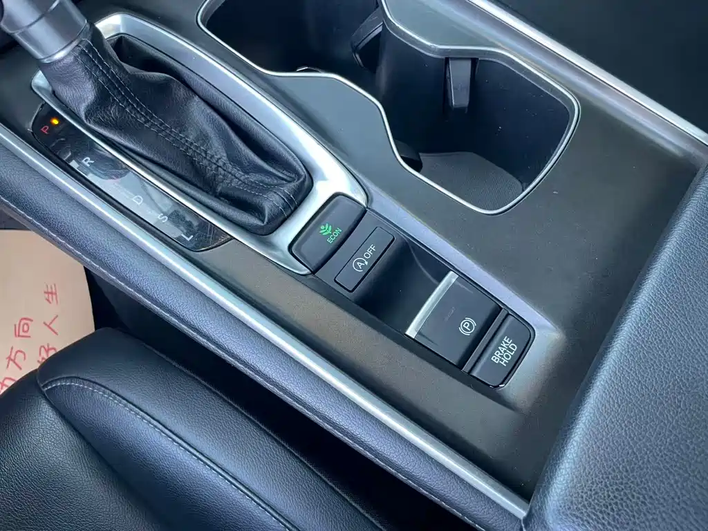 Honda Accord — миниатюра 9
