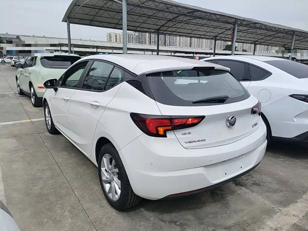 Buick Verano — миниатюра 5