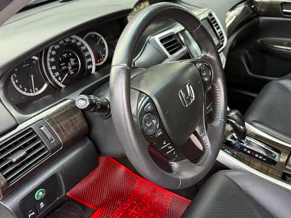 Honda Accord — миниатюра 11