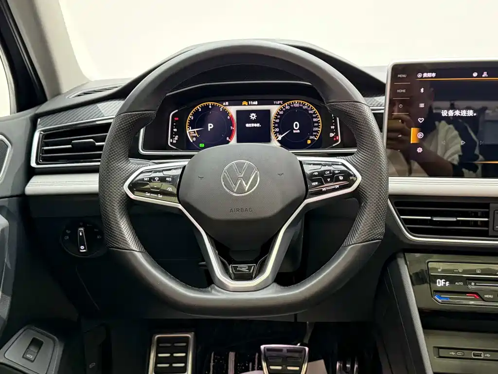 Volkswagen Tiguan L — миниатюра 14