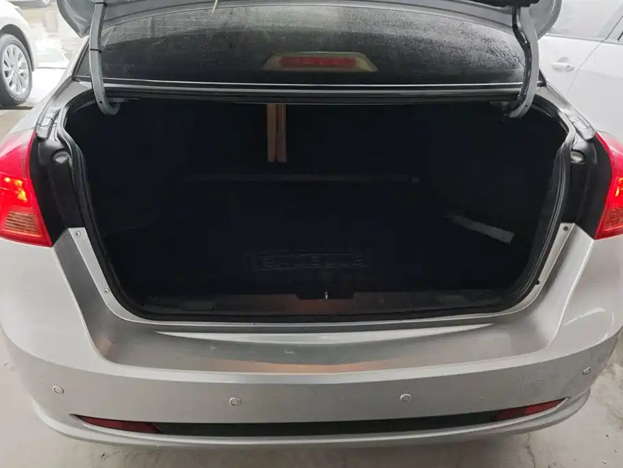 Buick Excelle — миниатюра 4