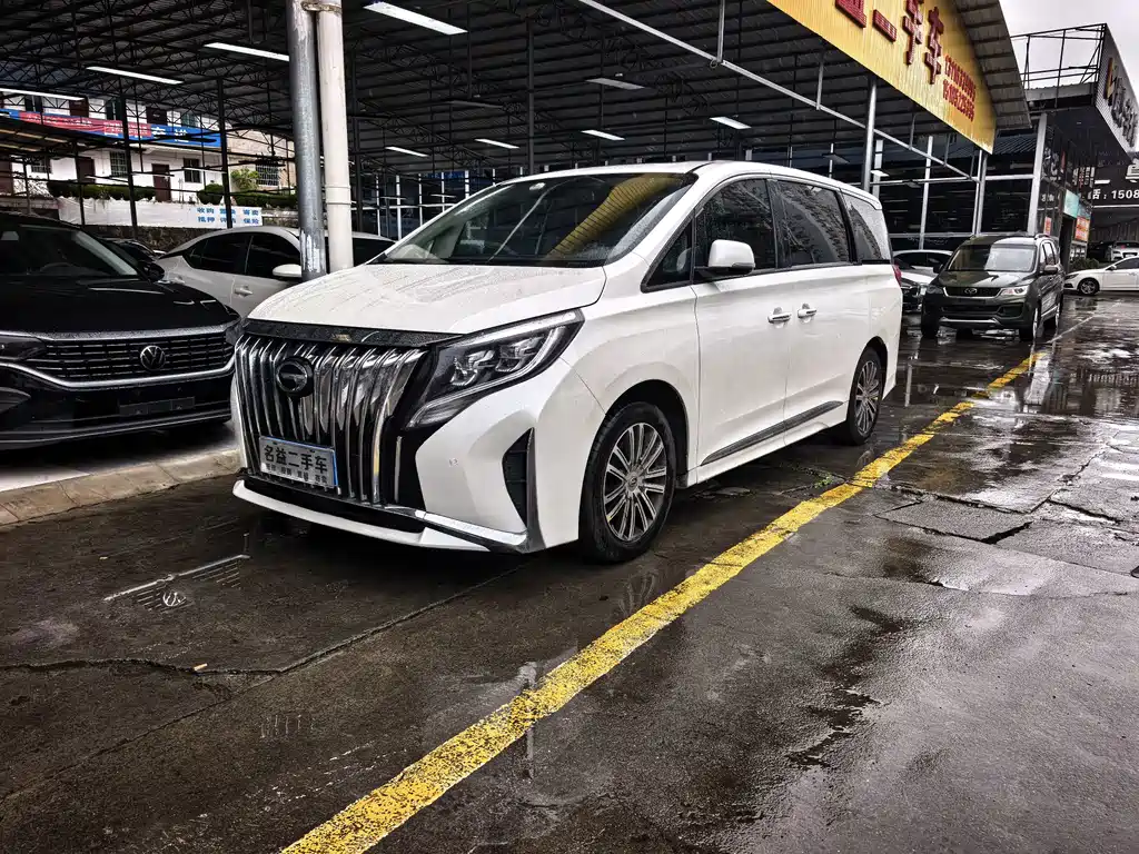 GAC Motor Trumpchi M8