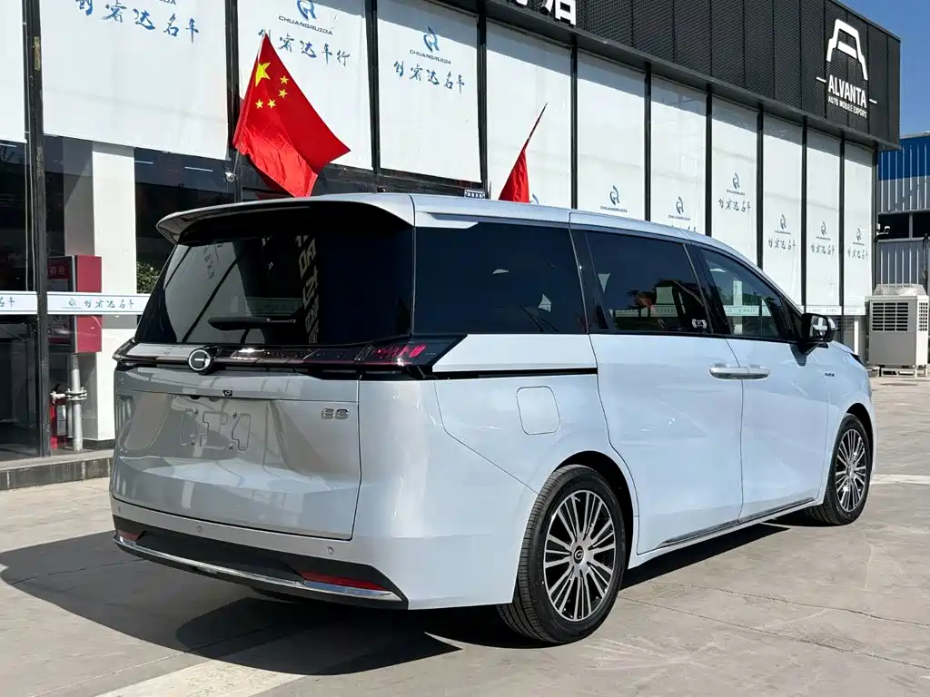 GAC Motor Trumpchi E8 PHEV — миниатюра 4
