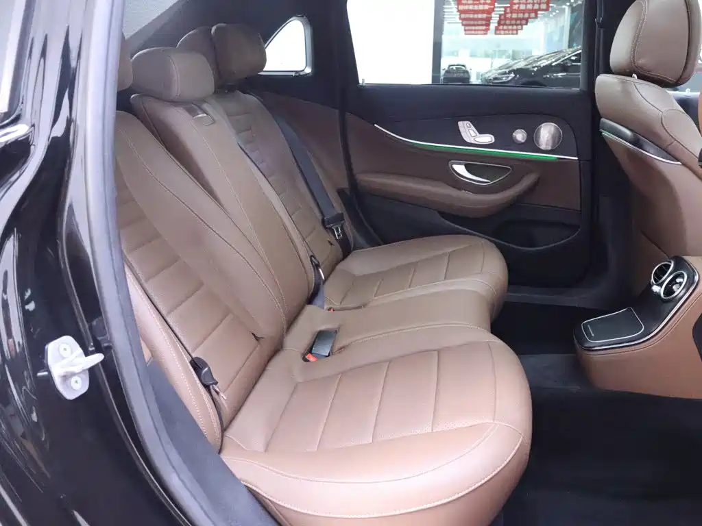 Mercedes-Benz E-Class — миниатюра 22