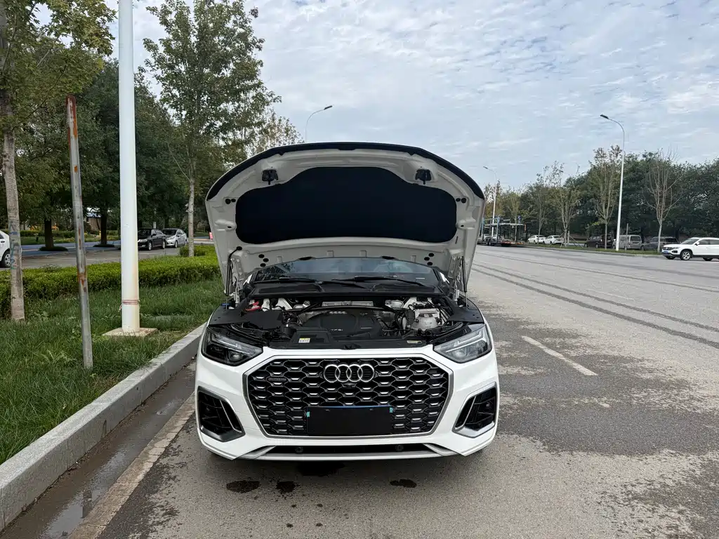 Audi Q5L Sportback — миниатюра 17