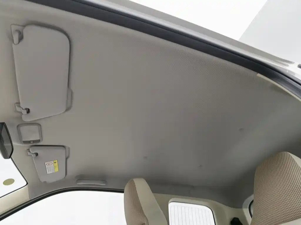 Wuling MINIEV — миниатюра 14