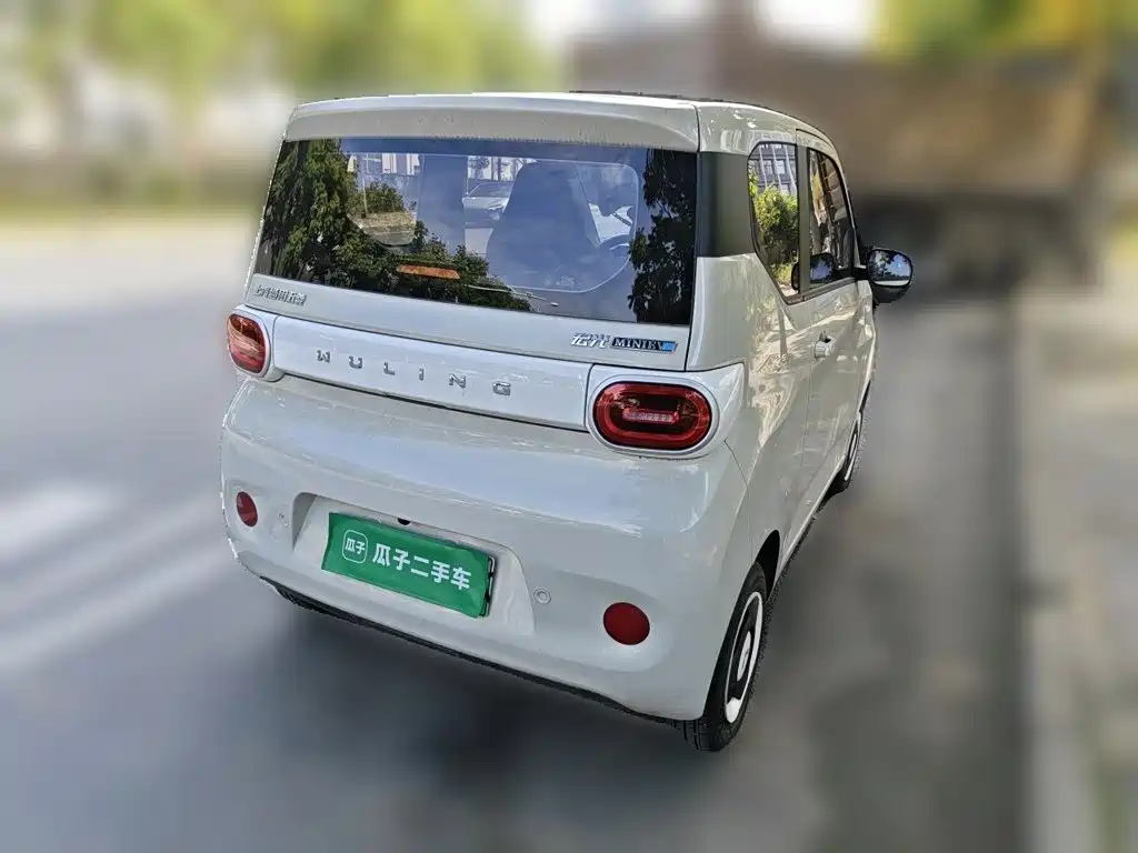 Wuling MINIEV — миниатюра 4