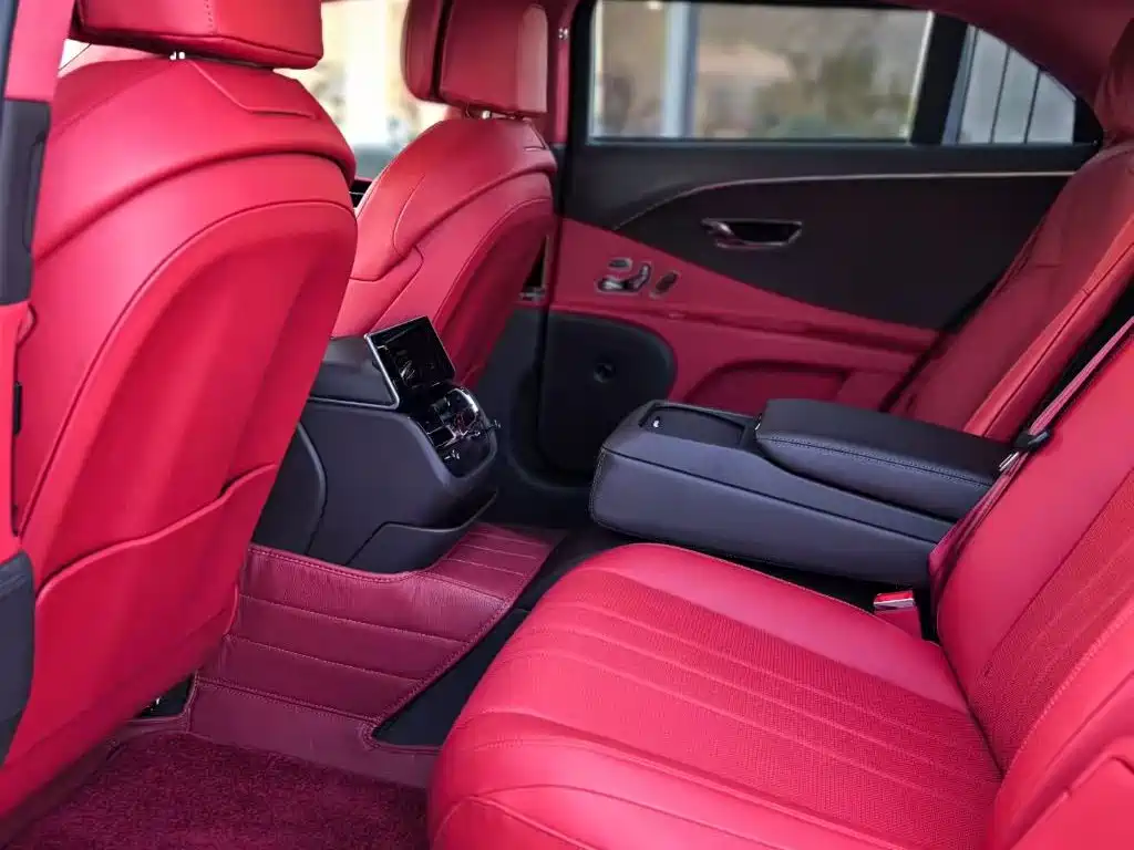 Bentley Flying Spur — миниатюра 4