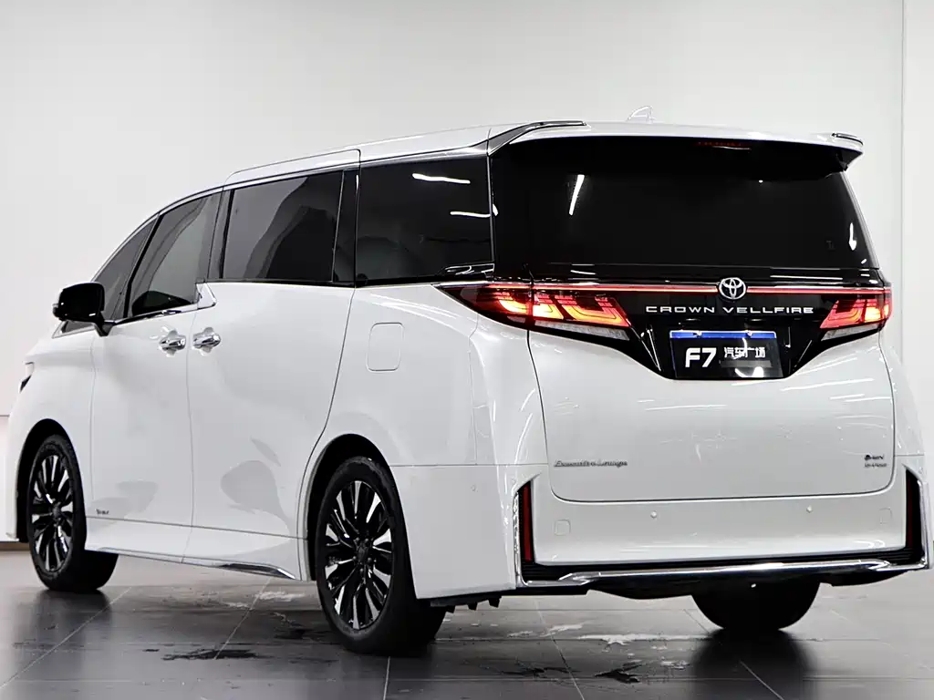 Toyota Vellfire — миниатюра 4