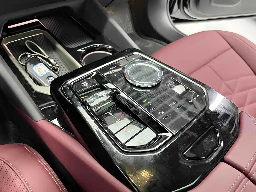 BMW 5 Series — миниатюра 18