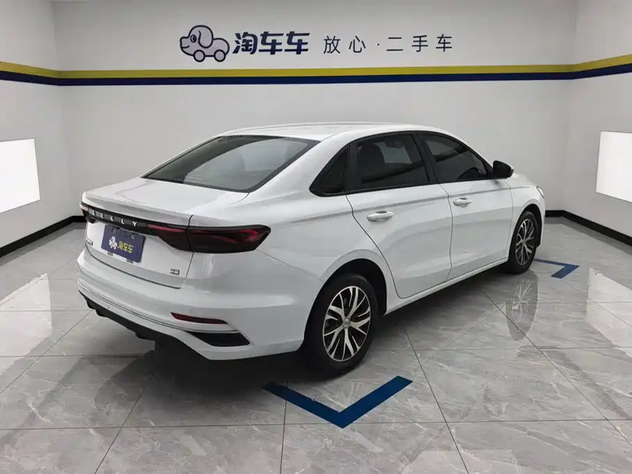 Geely Emgrand — миниатюра 3