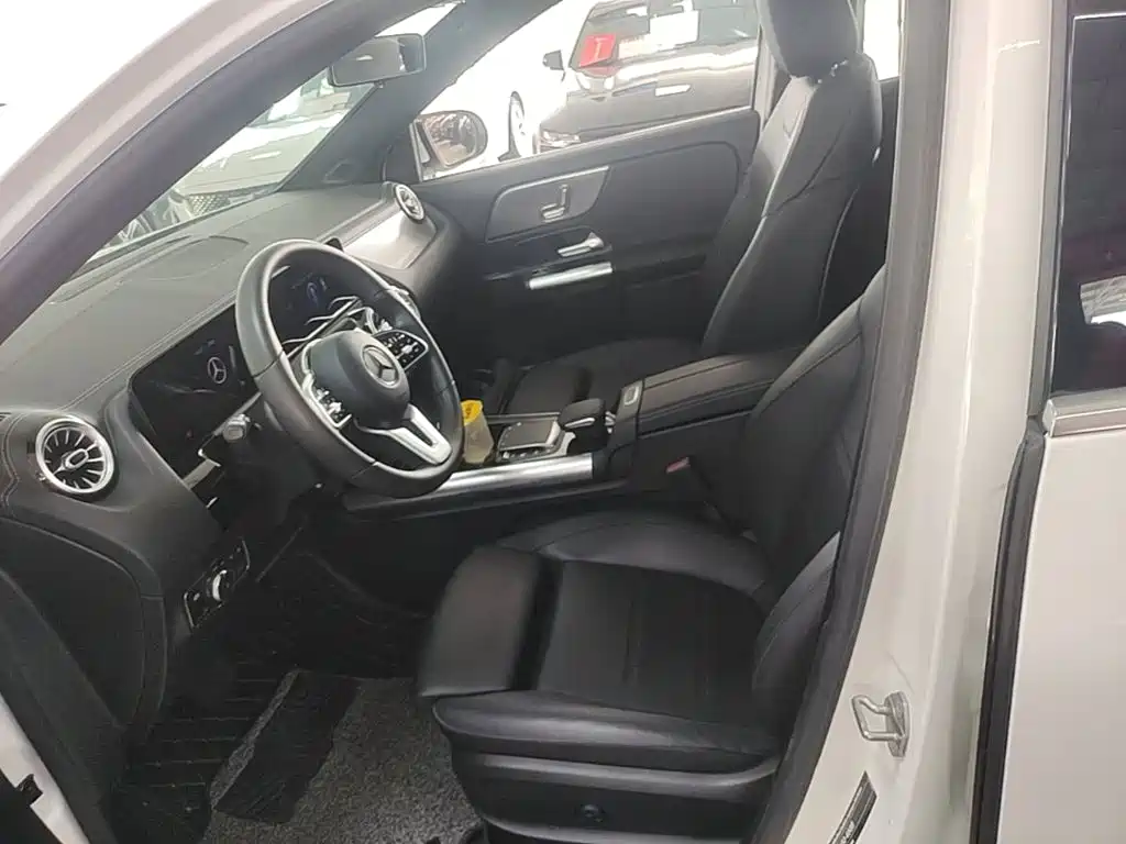 Mercedes-Benz GLA — миниатюра 15