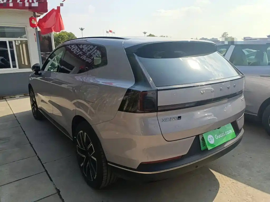 Volvo XC70 PHEV — миниатюра 5