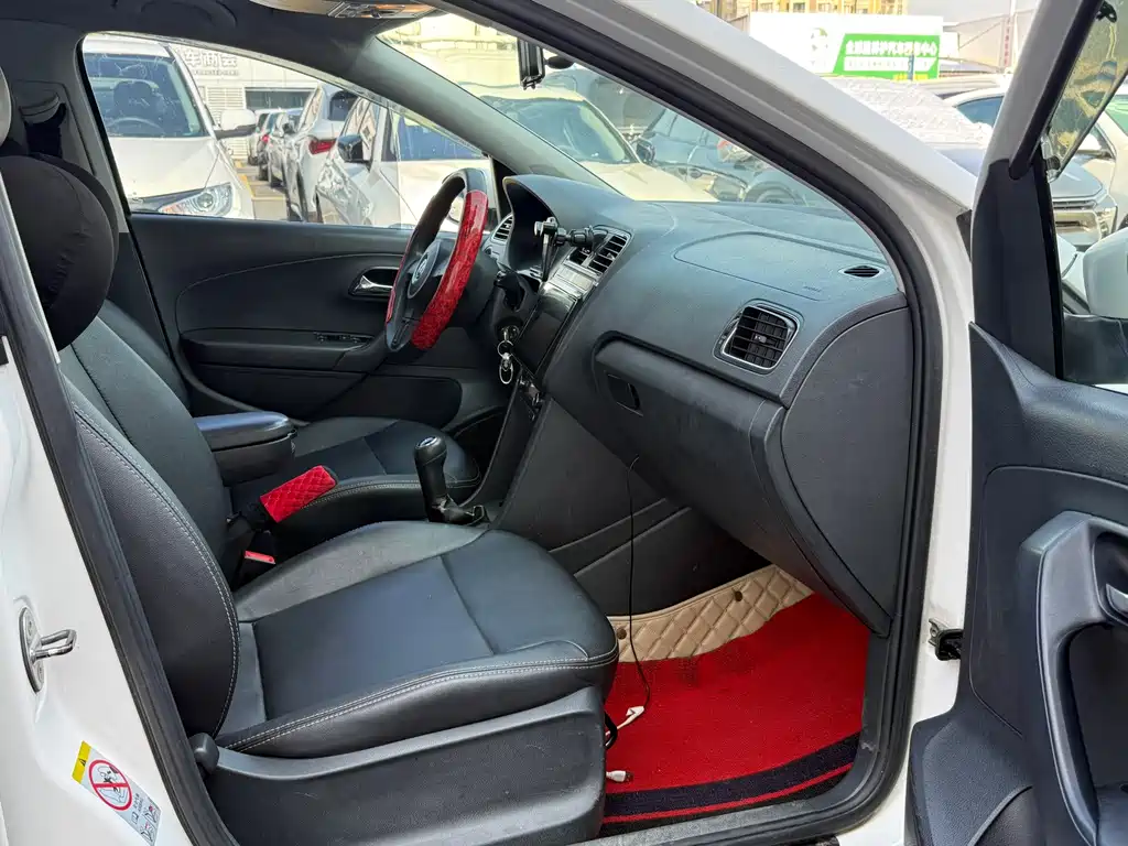 Volkswagen Polo — миниатюра 14
