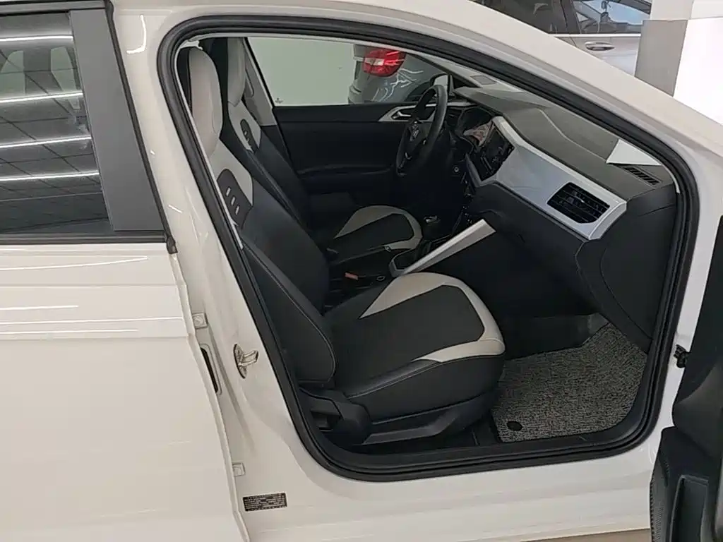 Volkswagen Polo — миниатюра 25