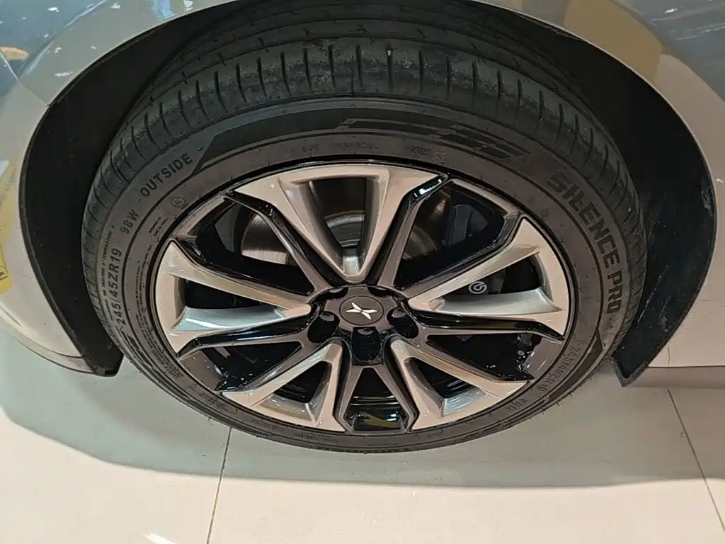 XPeng P7 — миниатюра 23