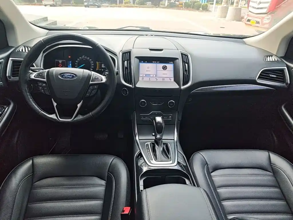 Ford Edge — миниатюра 10