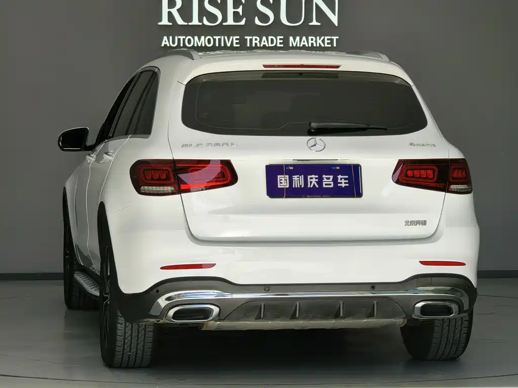 MERCEDES-BENZ GLC
