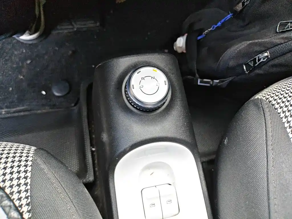 Wuling MINIEV — миниатюра 10