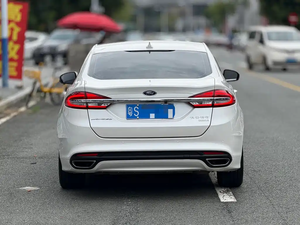 Ford Mondeo — миниатюра 6