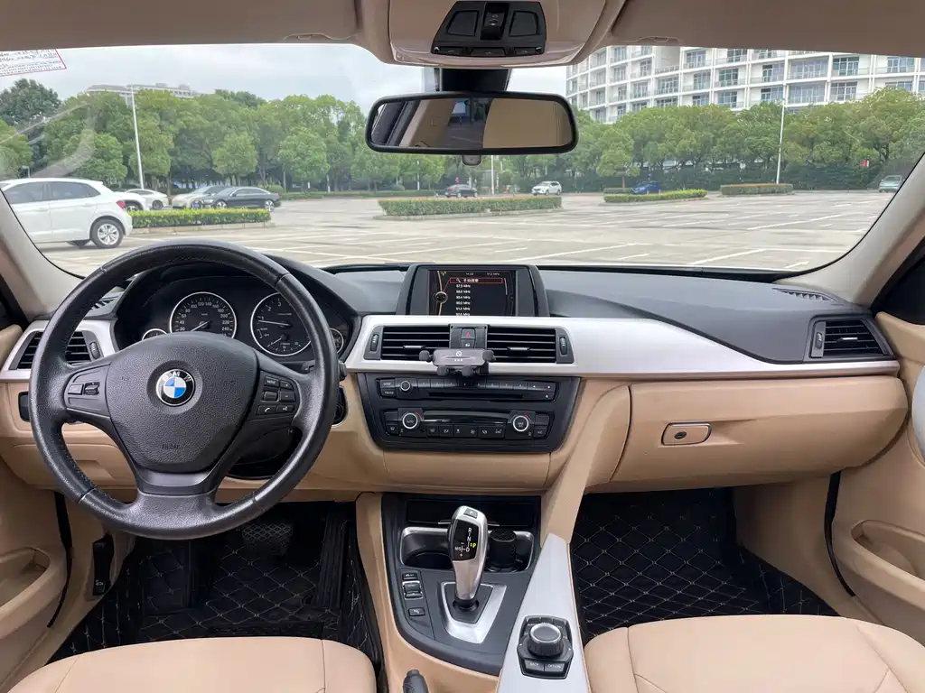 BMW 3 Series — миниатюра 7