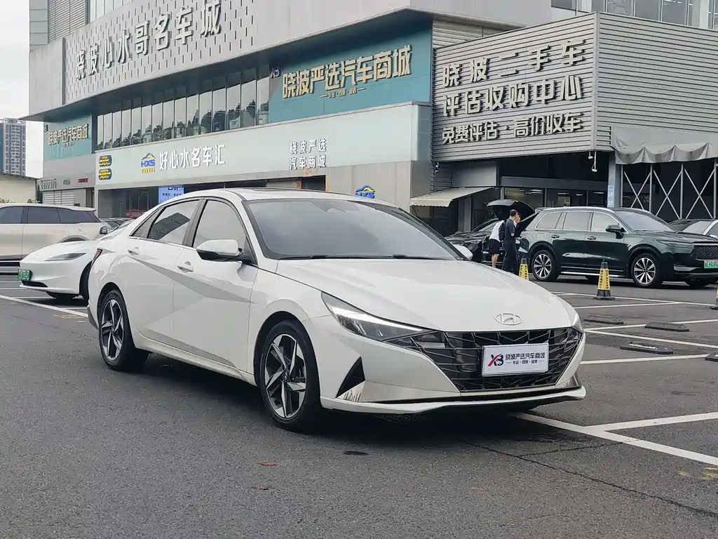 Hyundai Elantra — миниатюра 3