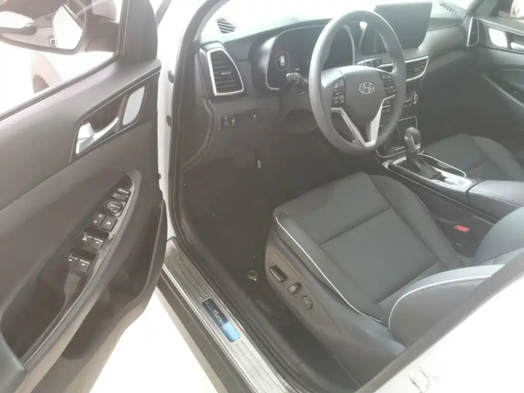 Hyundai Tucson — миниатюра 16