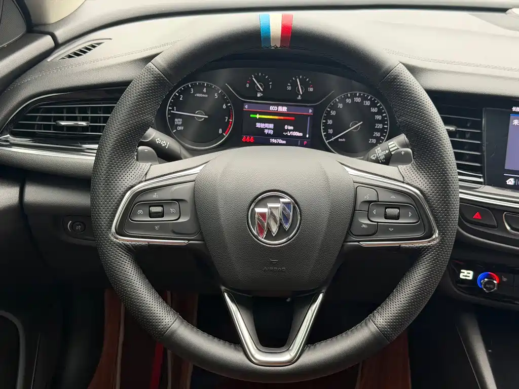 Buick Regal — миниатюра 9
