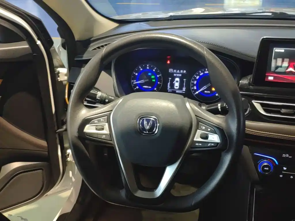 Changan Eado DT — миниатюра 11