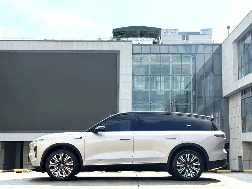 NIO ES8 — миниатюра 4