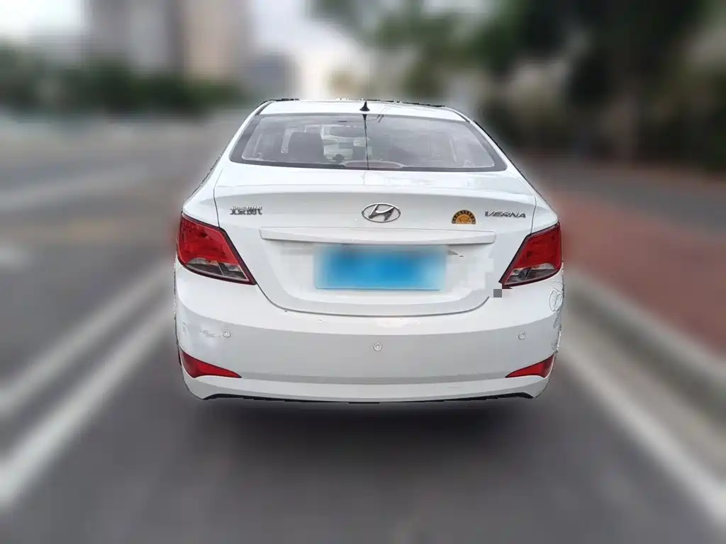 Hyundai Verna — миниатюра 3