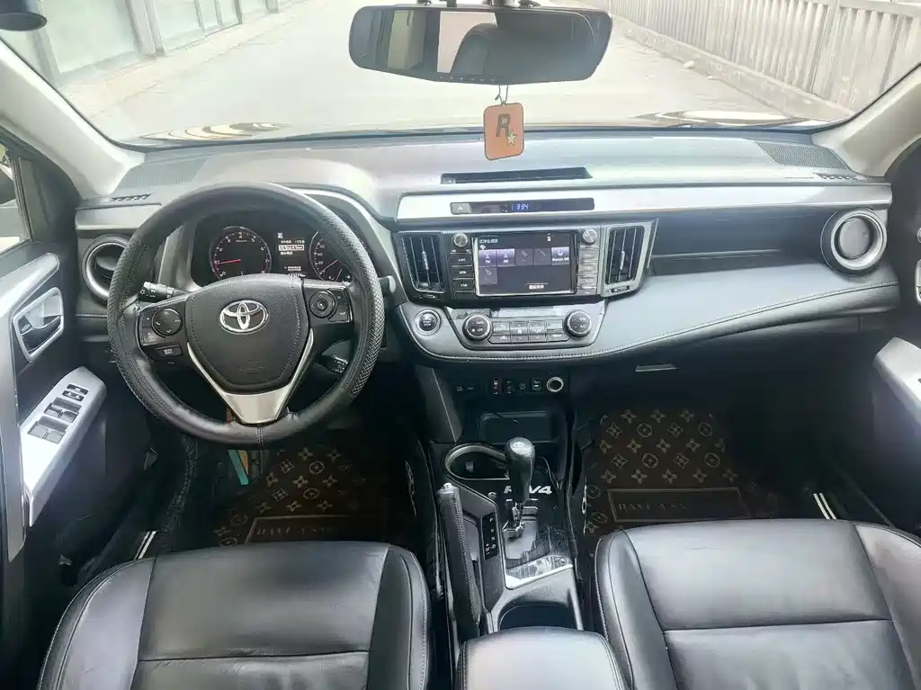 TOYOTA RAV4 RONGFANG