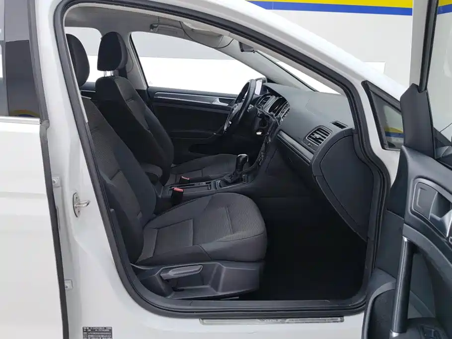 Volkswagen Golf — миниатюра 8