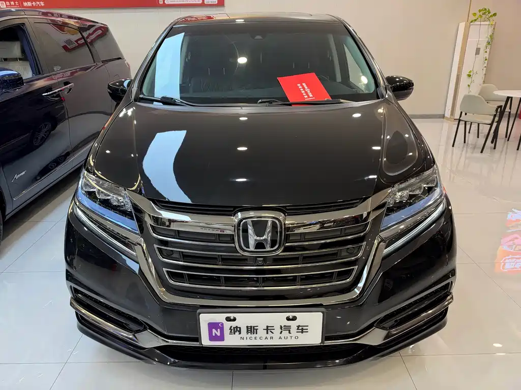 Honda Elysion — миниатюра 2