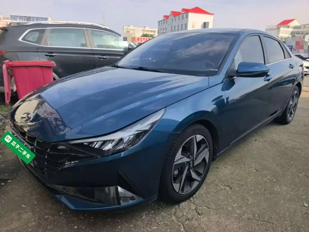 Hyundai Elantra