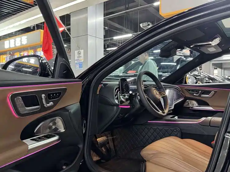 Mercedes-Benz E-Class — миниатюра 7