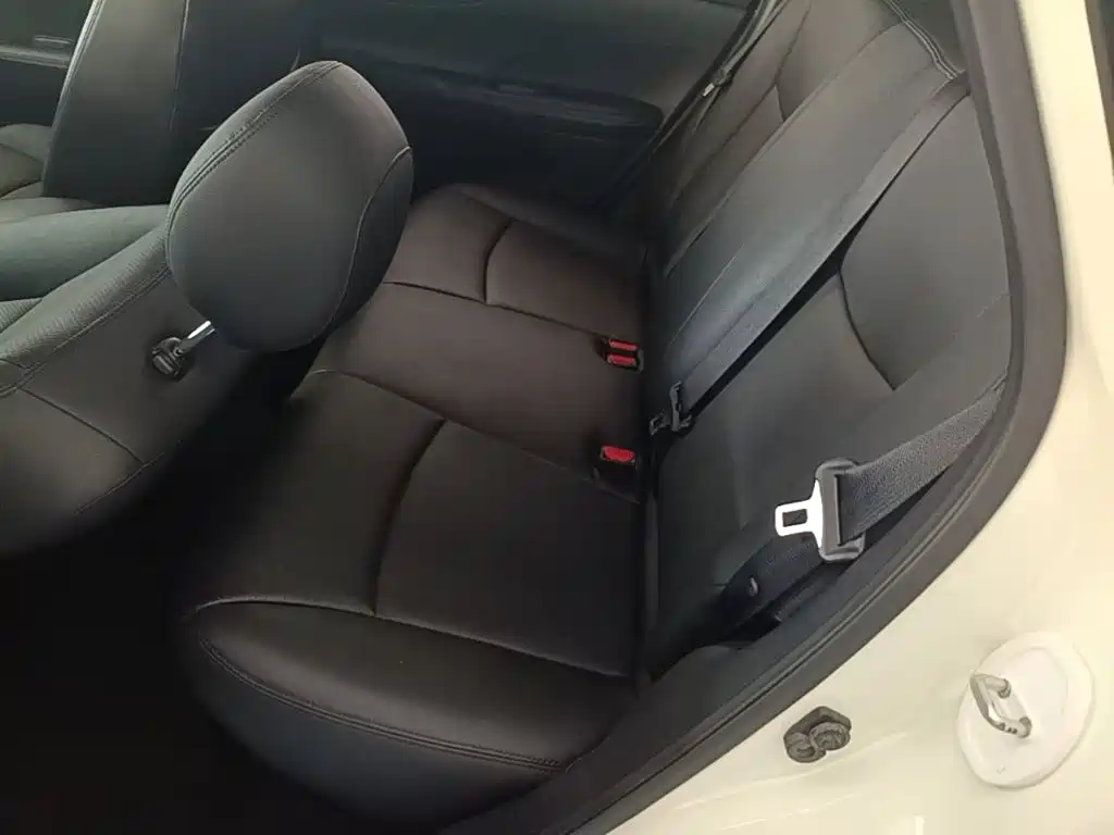 Nissan Tiida — миниатюра 17