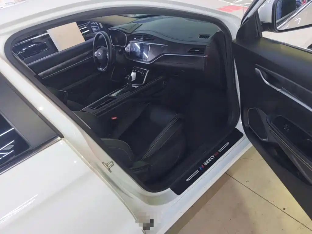 Geely Binrui — миниатюра 9