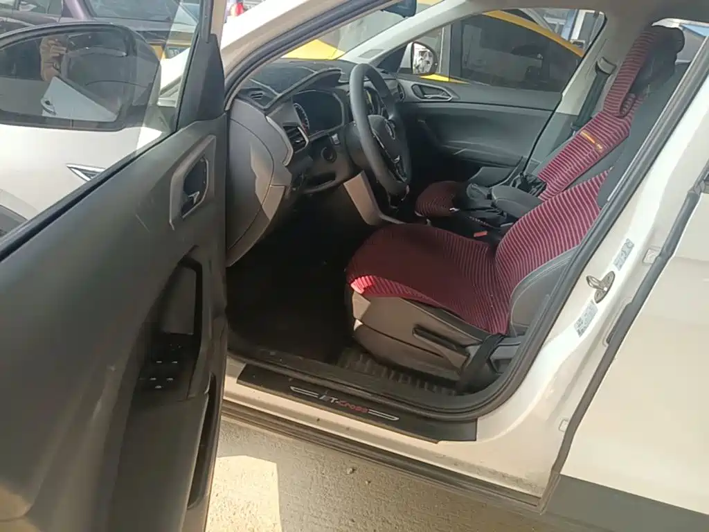 Volkswagen T-Cross — миниатюра 16