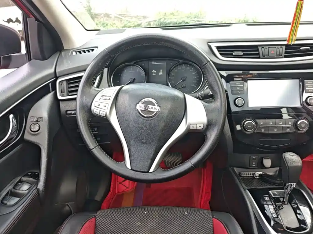 Nissan Qashqai — миниатюра 11