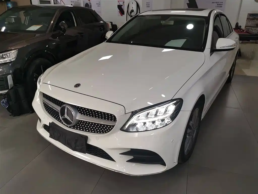 Mercedes-Benz C-Class 2020