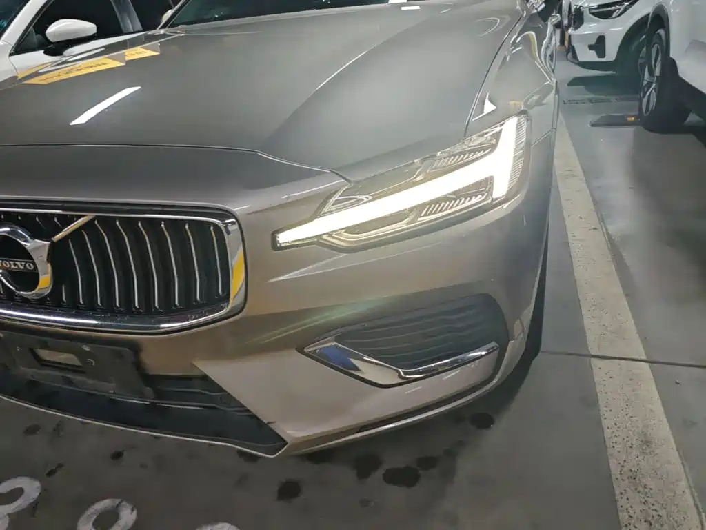 Volvo S60 PHEV — миниатюра 24