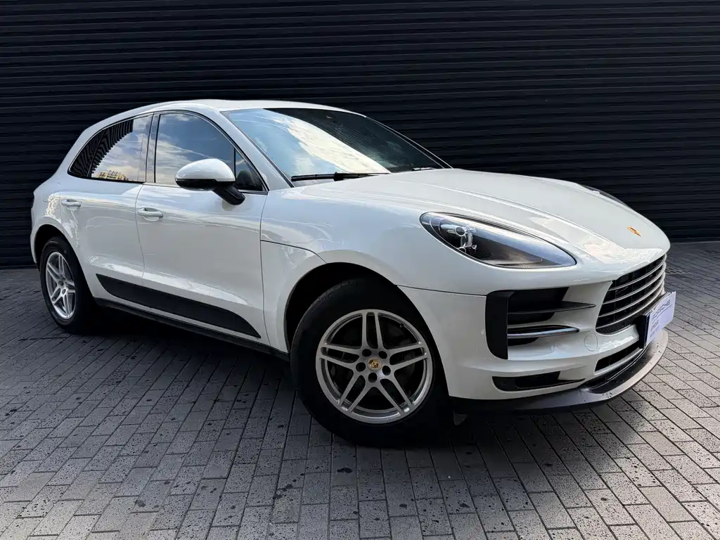 Porsche Macan — миниатюра 3