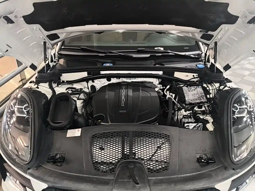 Porsche Macan — миниатюра 20