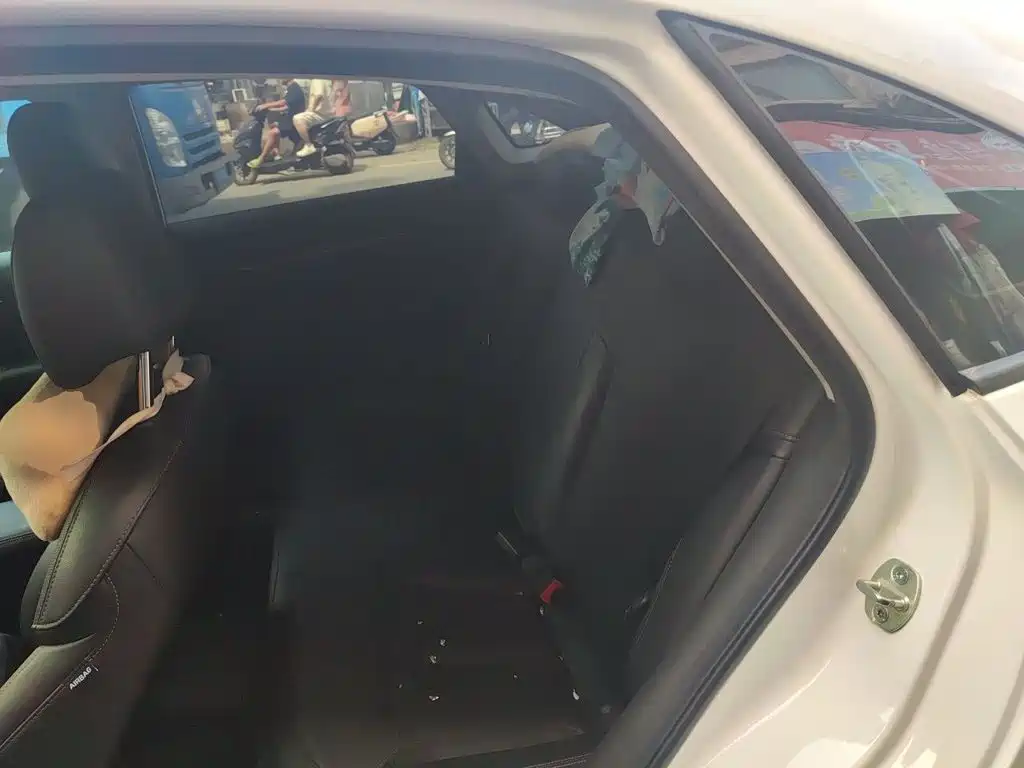 Buick Excelle — миниатюра 18