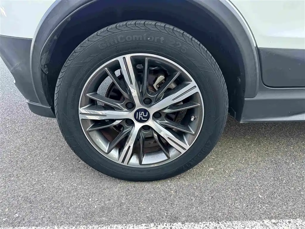 BYD Yuan EV — миниатюра 19