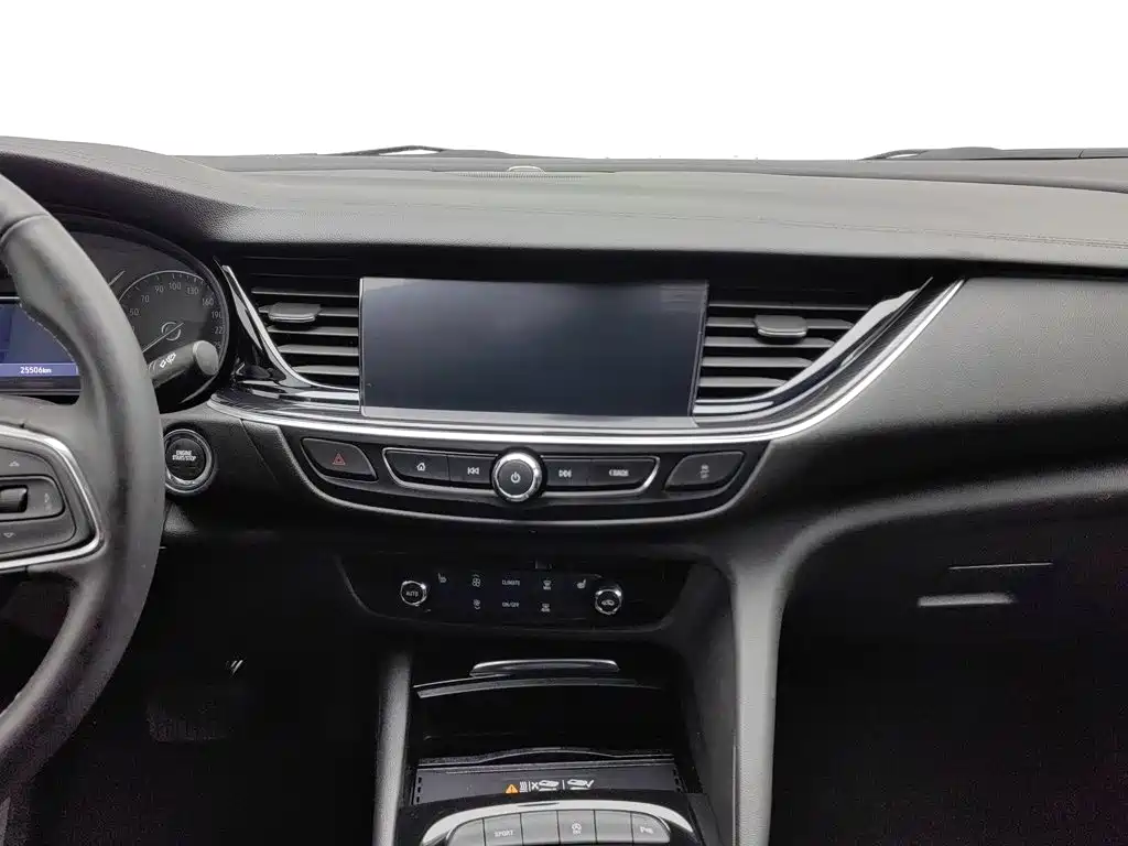 Buick Regal — миниатюра 12