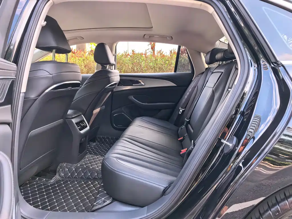 Hongqi Hongqi H5 — миниатюра 10