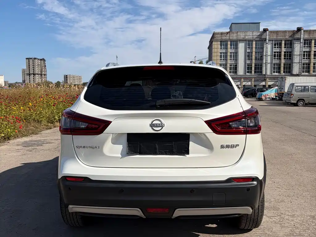 Nissan Qashqai — миниатюра 10