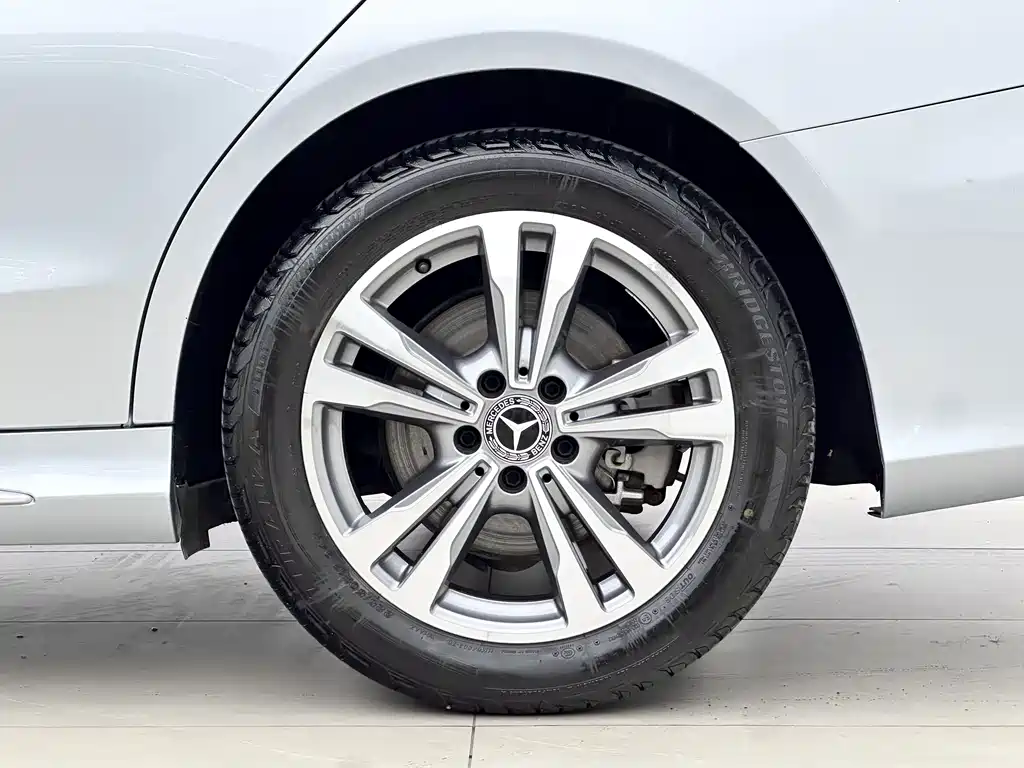 Mercedes-Benz C-Class — миниатюра 8